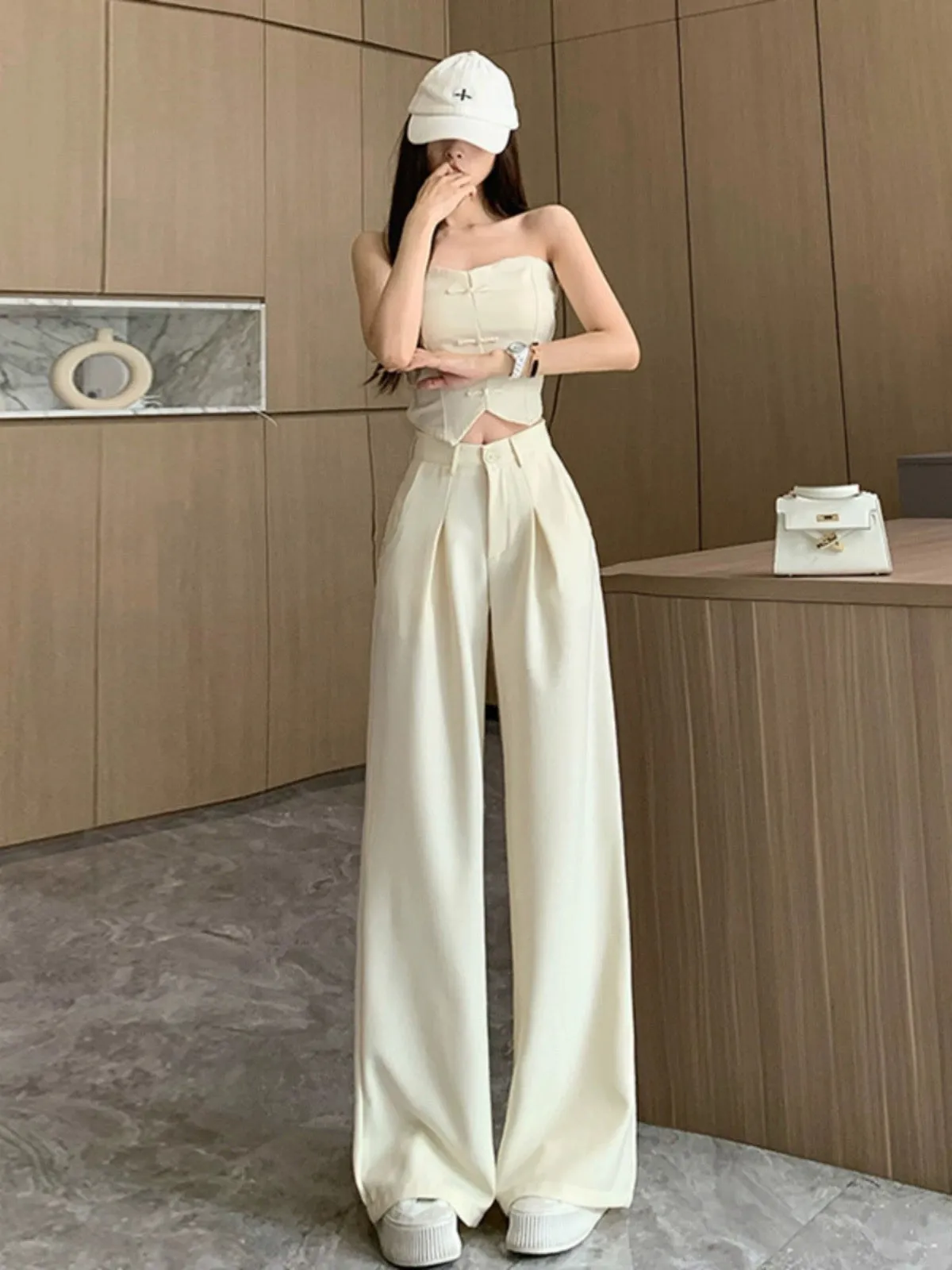 A complete set of new Chinese-style buckle irregular tube top and drapey wide-leg pants two-piece suit for summer wear for women