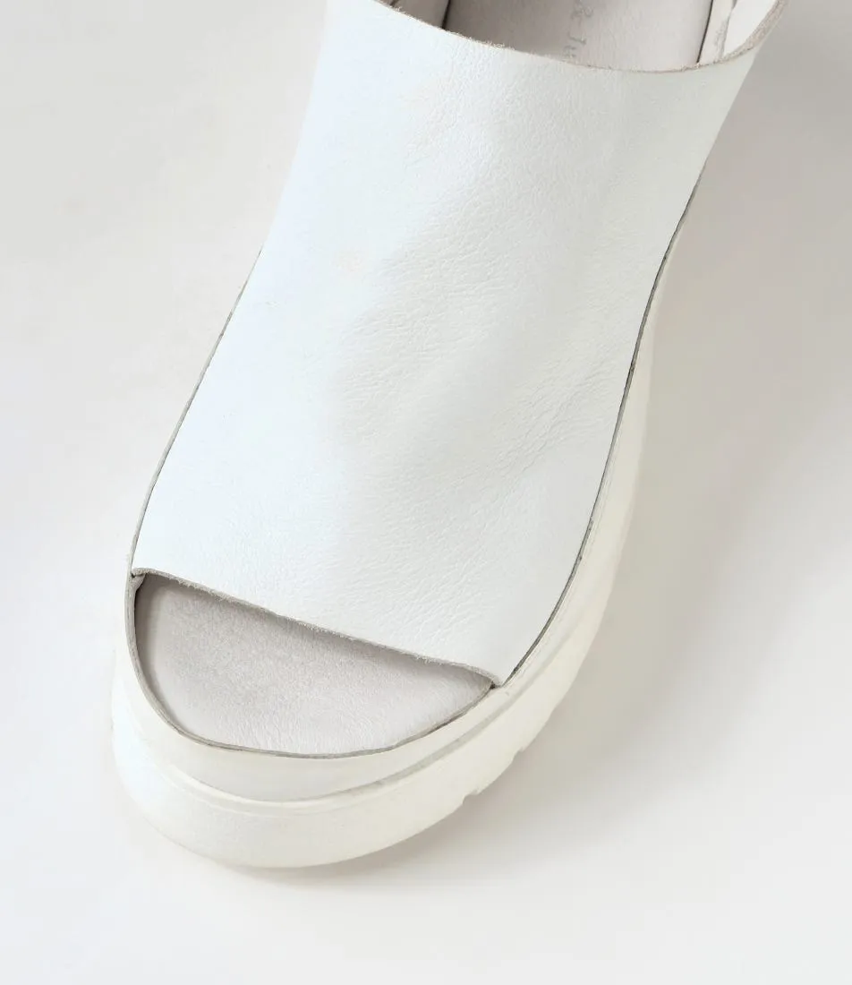 DJANGO & JULIETTE Ober White Leather Patent Sandals