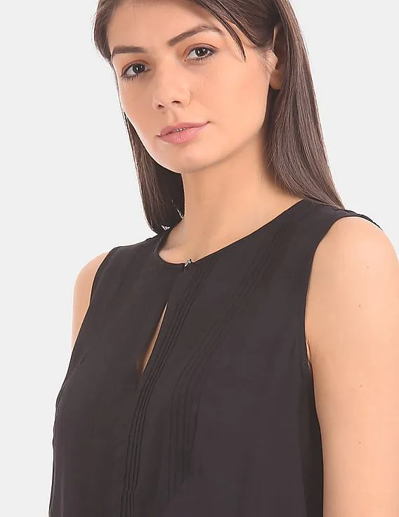 GAP Women Black Sleeveless Tucked Top