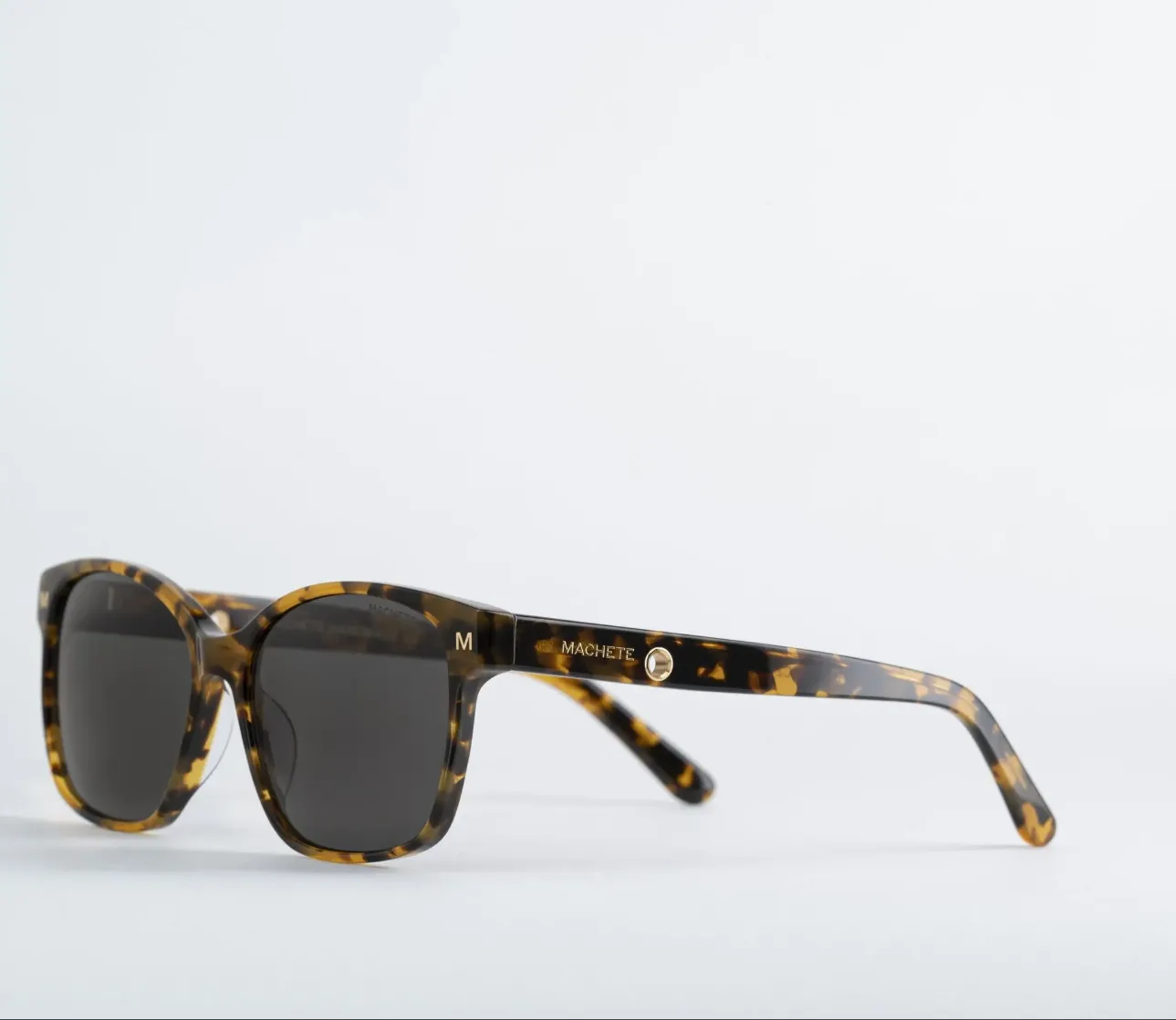 Machete Jenny Sunglasses- Classic Tortoise