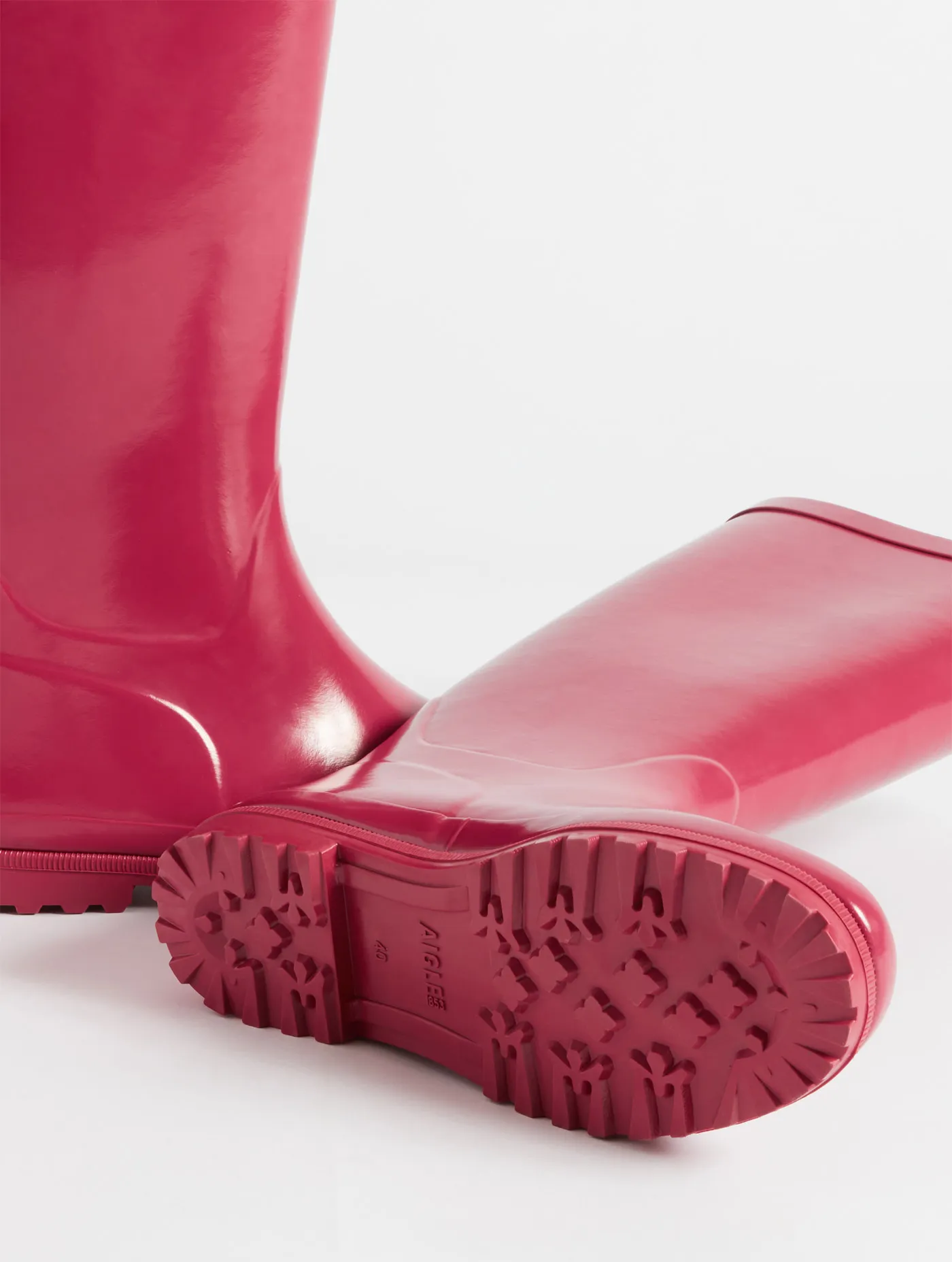 Patent rain boot