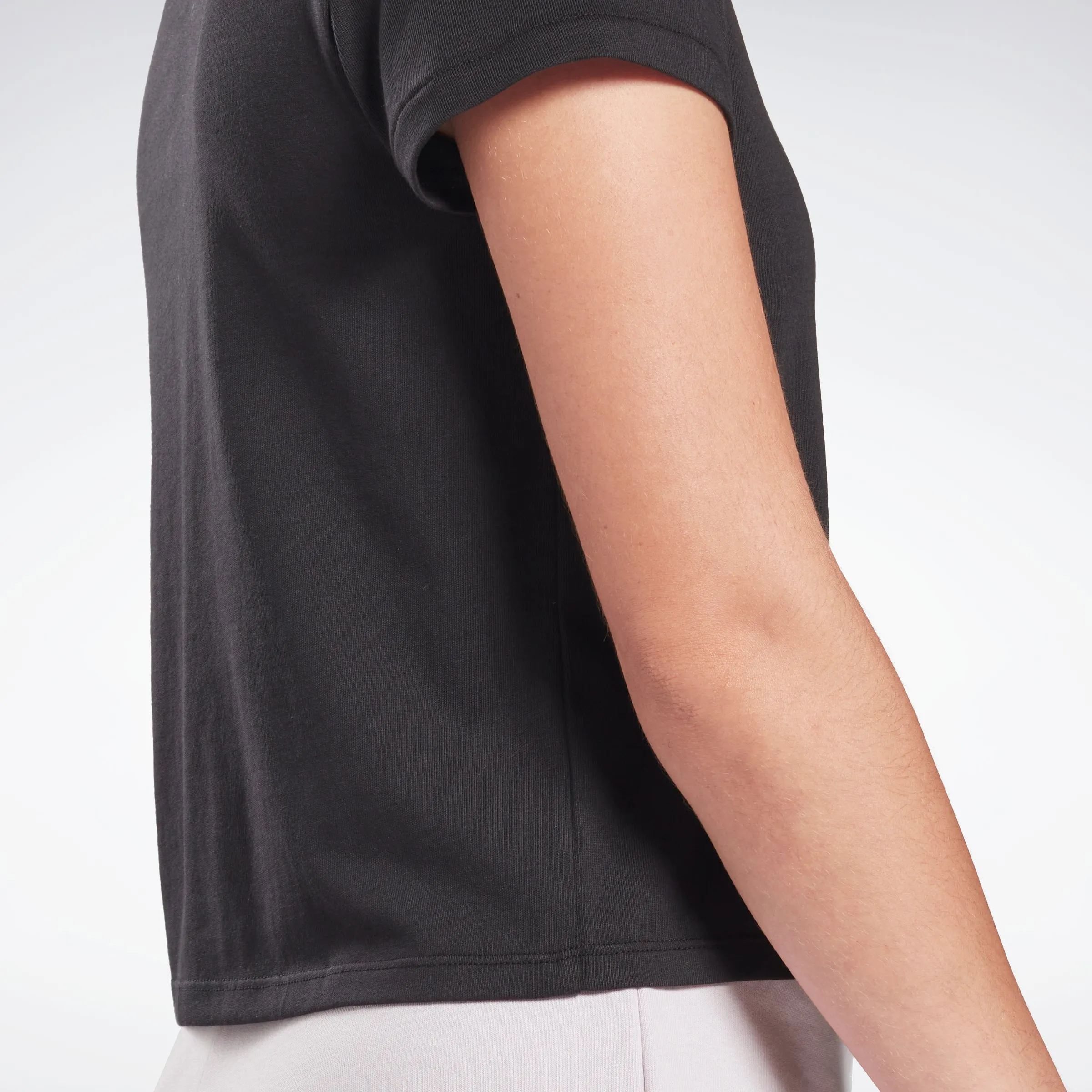 Reebok Identity Pocket T-Shirt Black