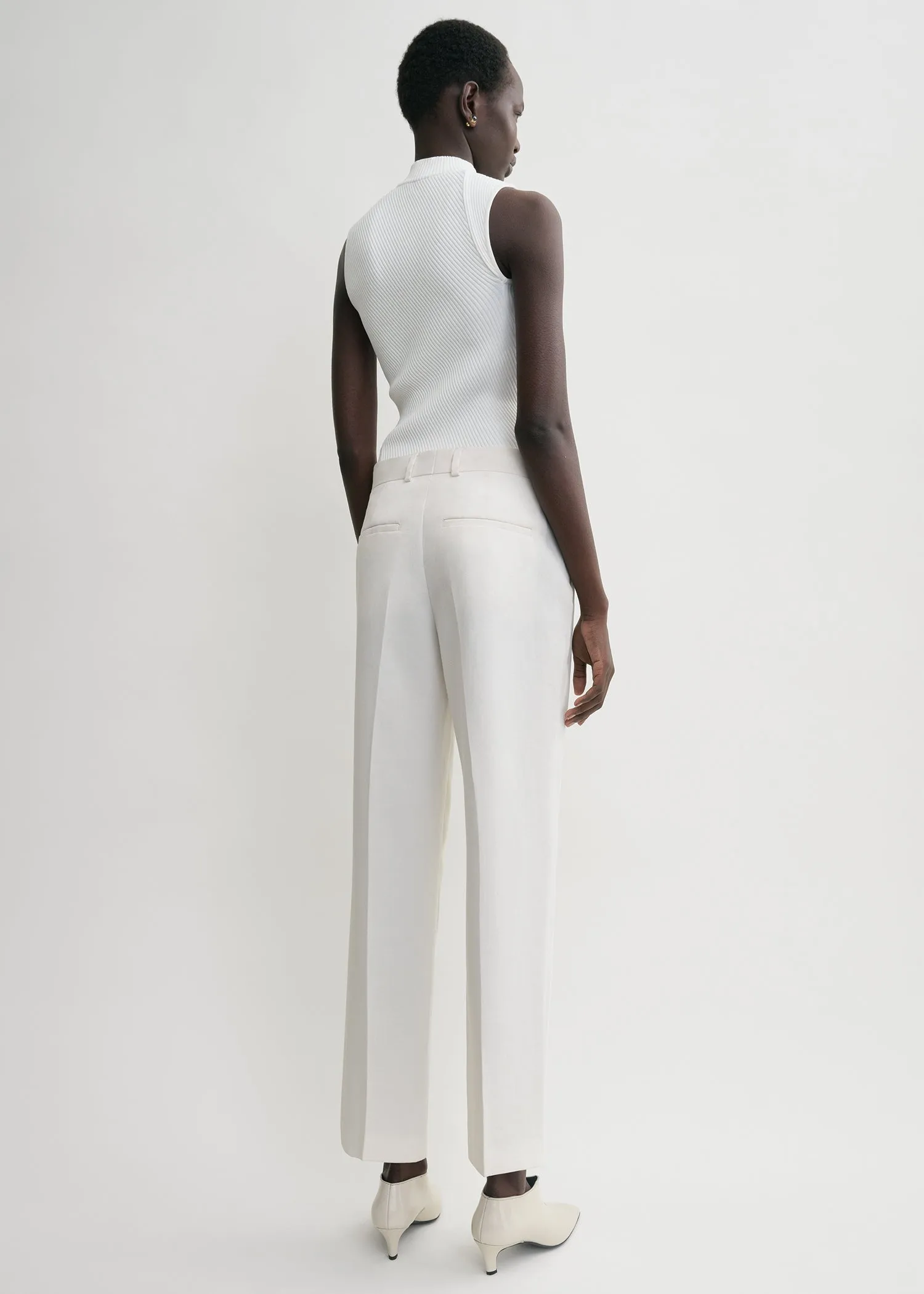 Straight cropped trousers off-white